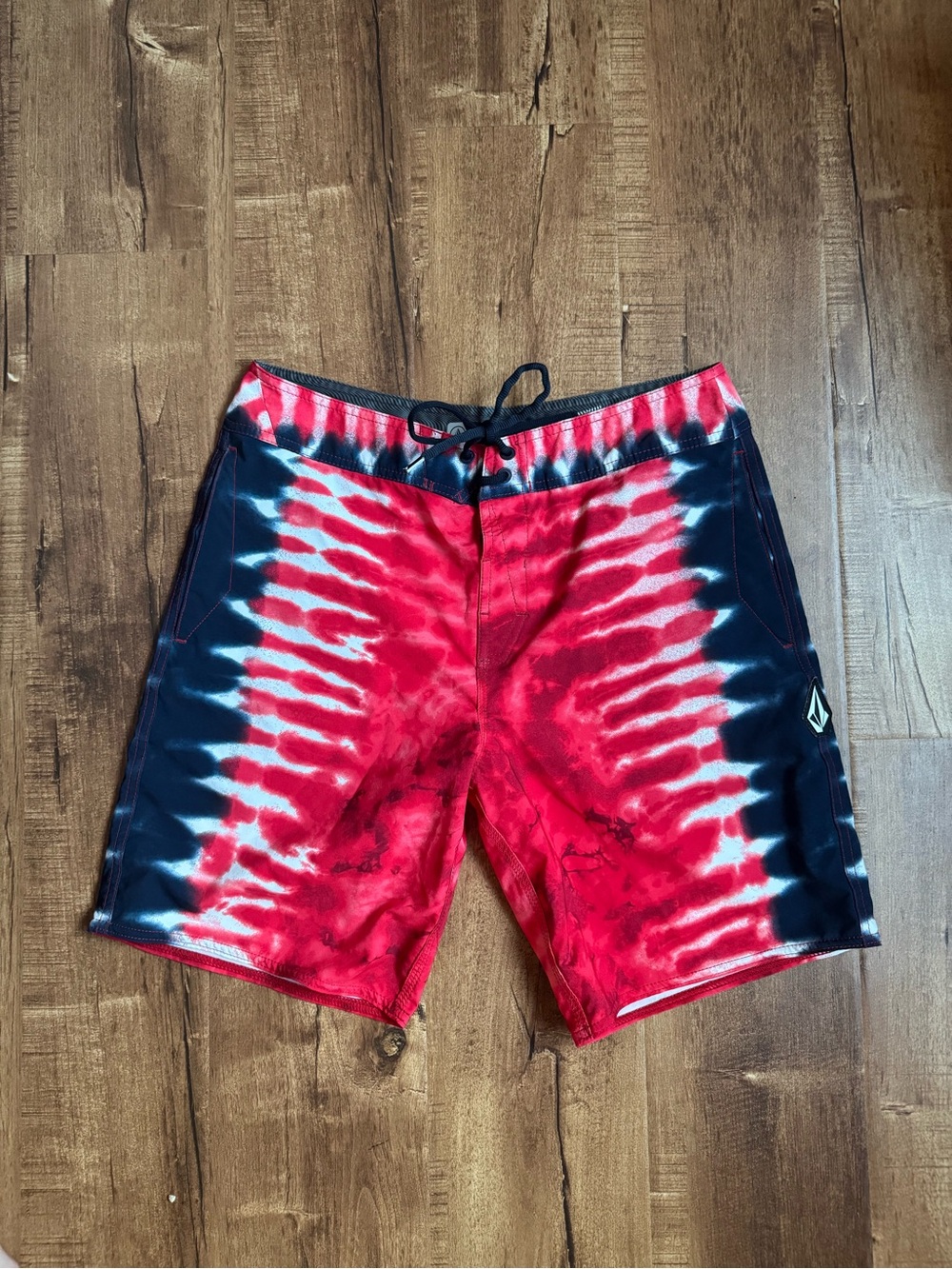 Men’s Volcom Swim Trunks Red/White/Blue Mens Swim Shorts swim suit
